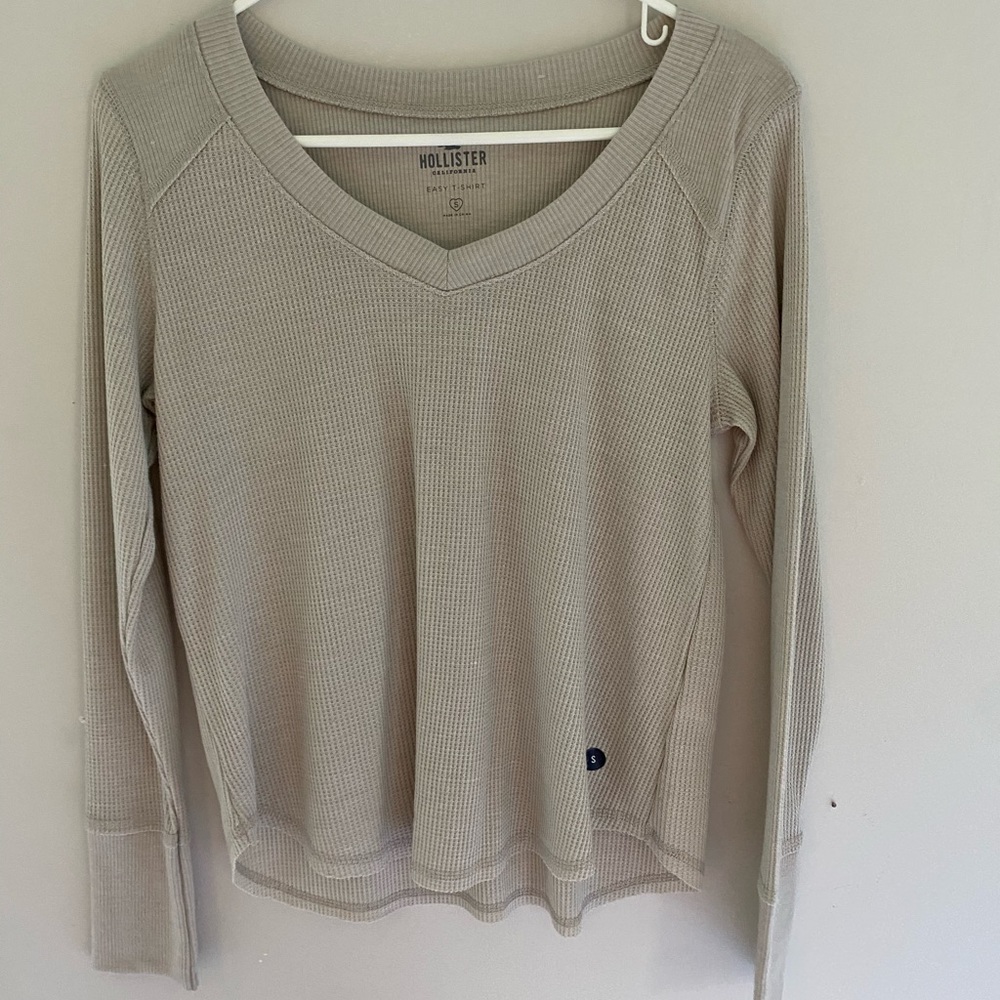 beige Hollister long sleeve